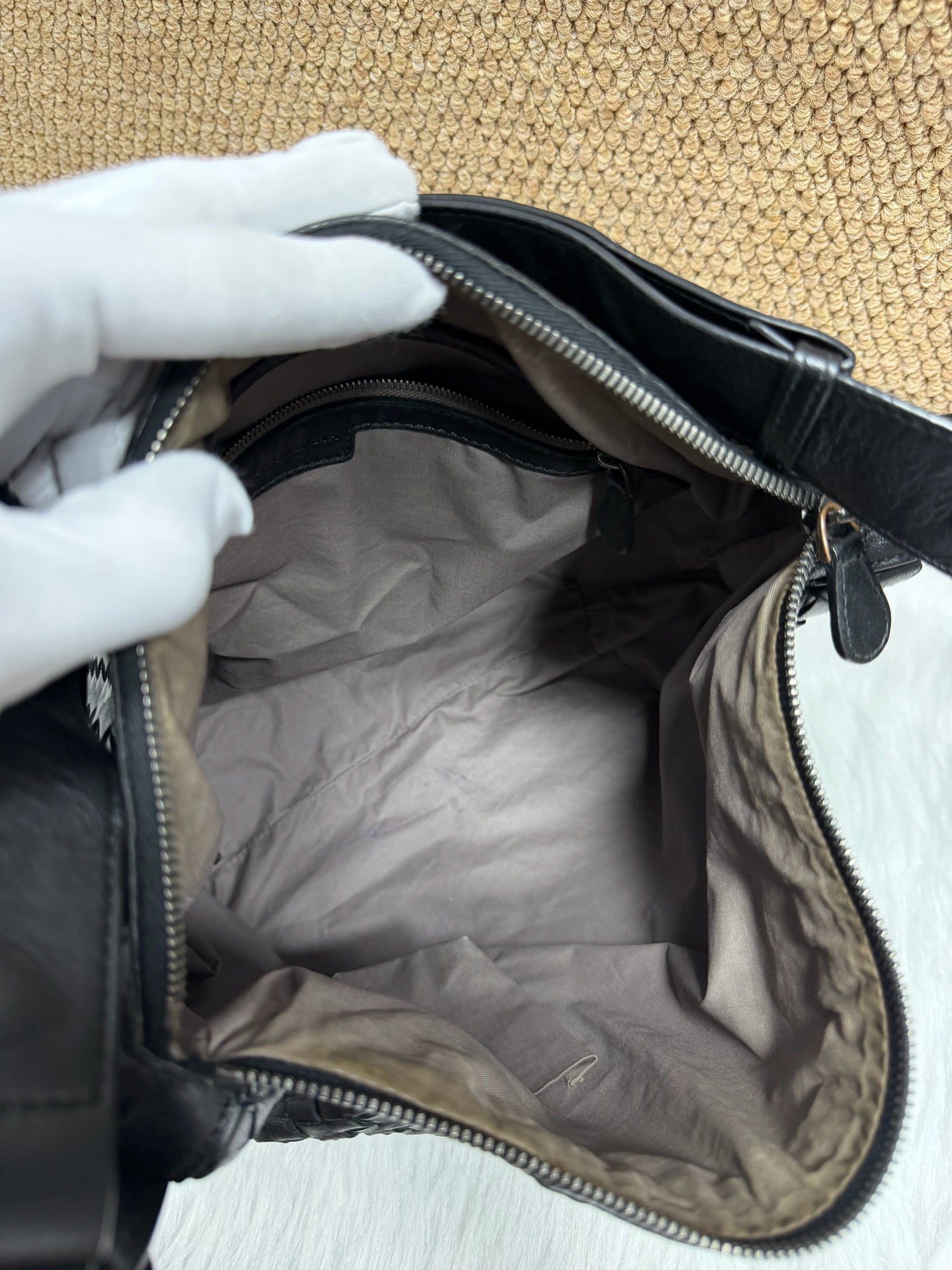 Bottega Veneta - Intrecciato Hobo Bag - Leather - Black - (large)