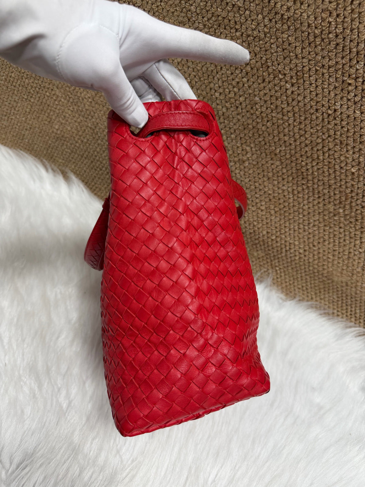 Bottega Veneta - Intrecciato Hobo Bag - Leather - Red - (medium)