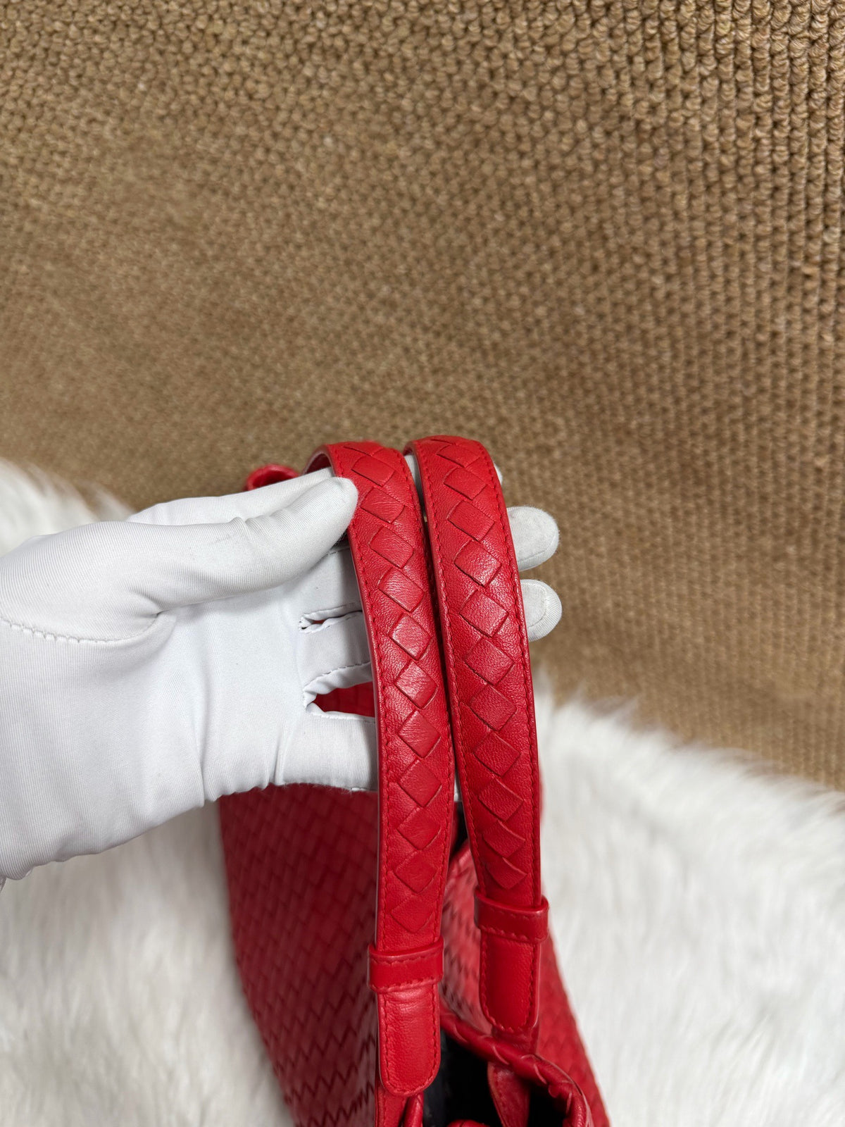 Bottega Veneta - Intrecciato Hobo Bag - Leather - Red - (medium)