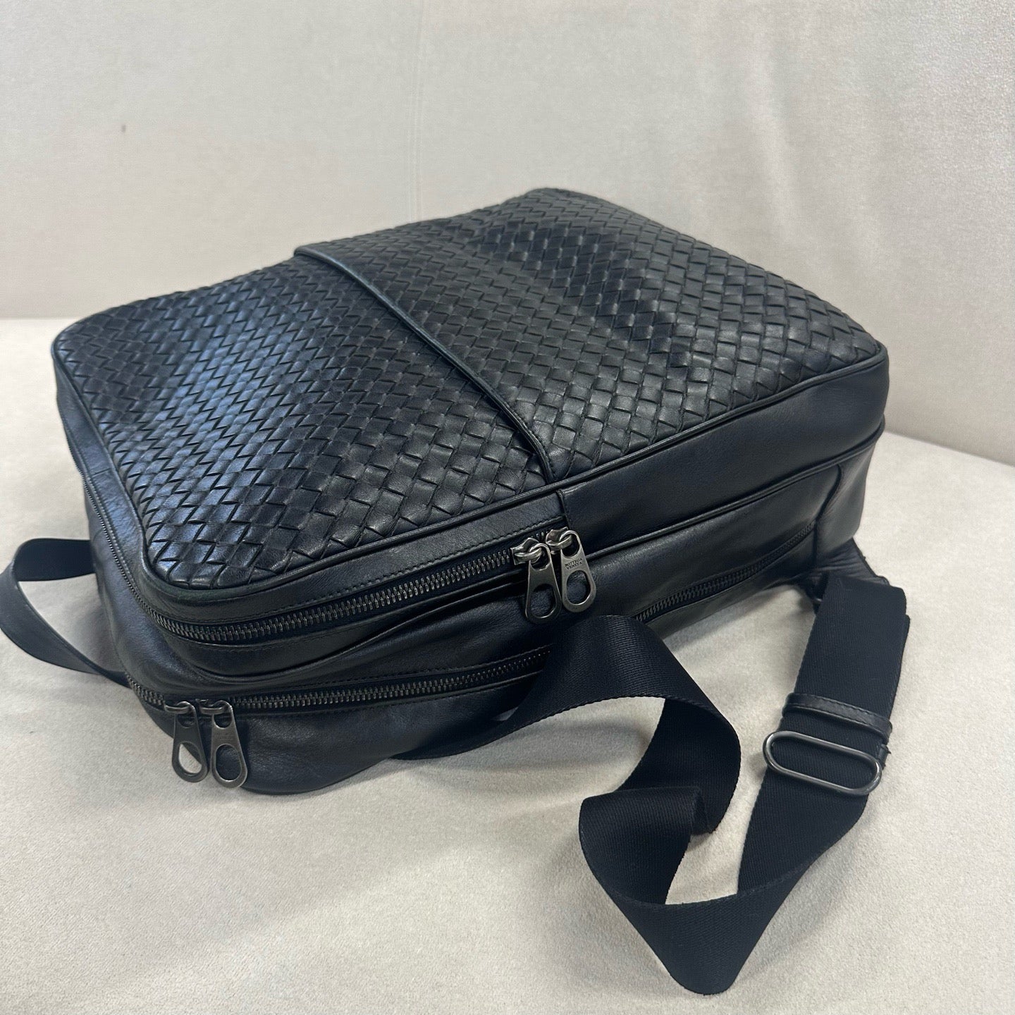 Bottega Veneta - Intrecciato - Leather - Black - (medium)