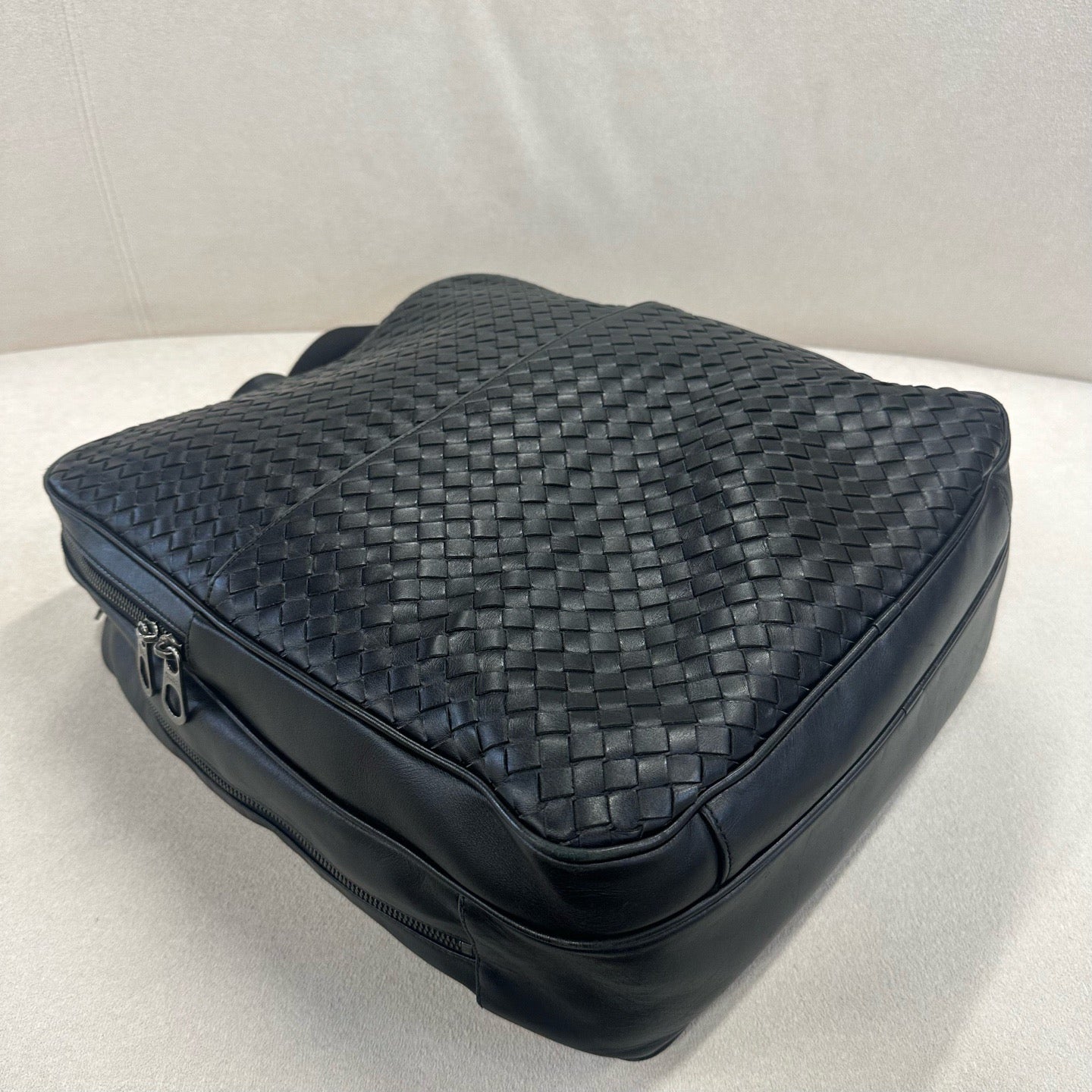 Bottega Veneta - Intrecciato - Leather - Black - (medium)