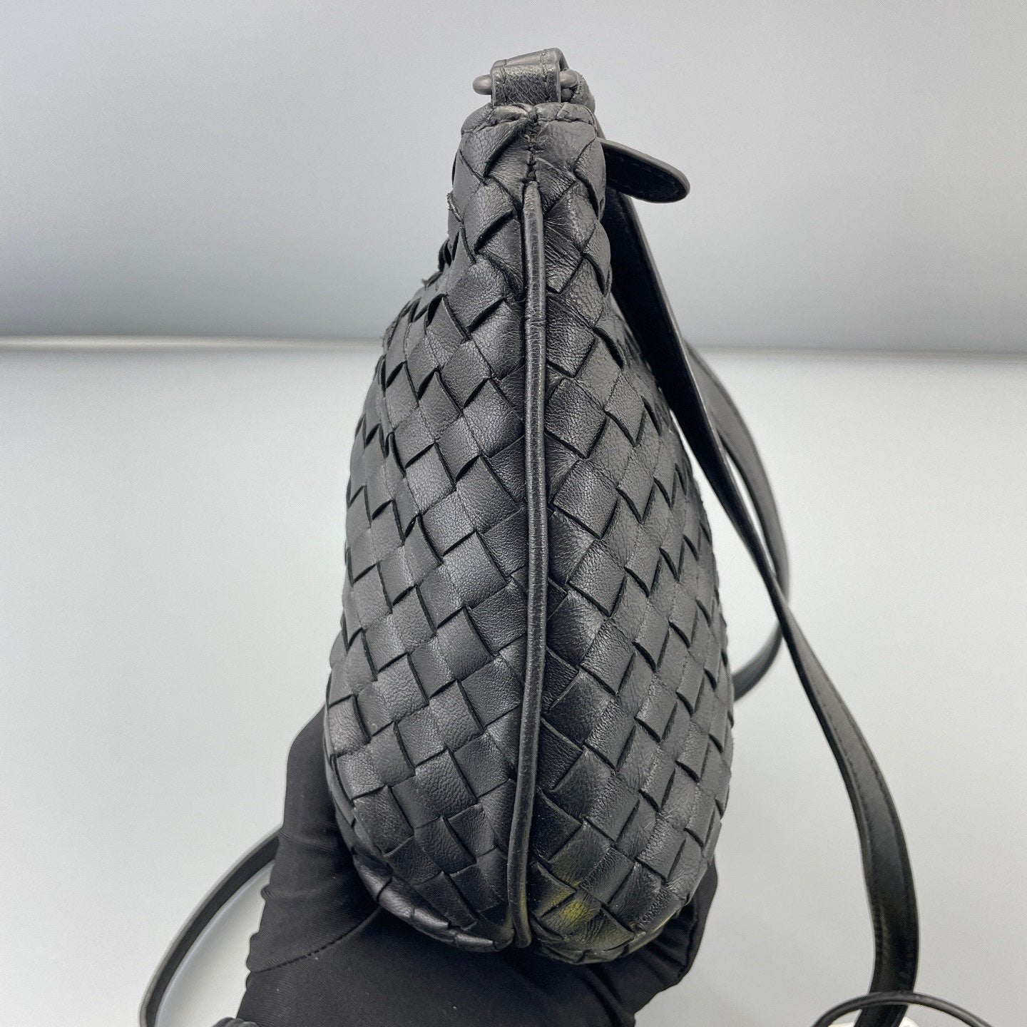Bottega Veneta - Intrecciato Pouch Bag - Lambskin leather - Black - (mini)