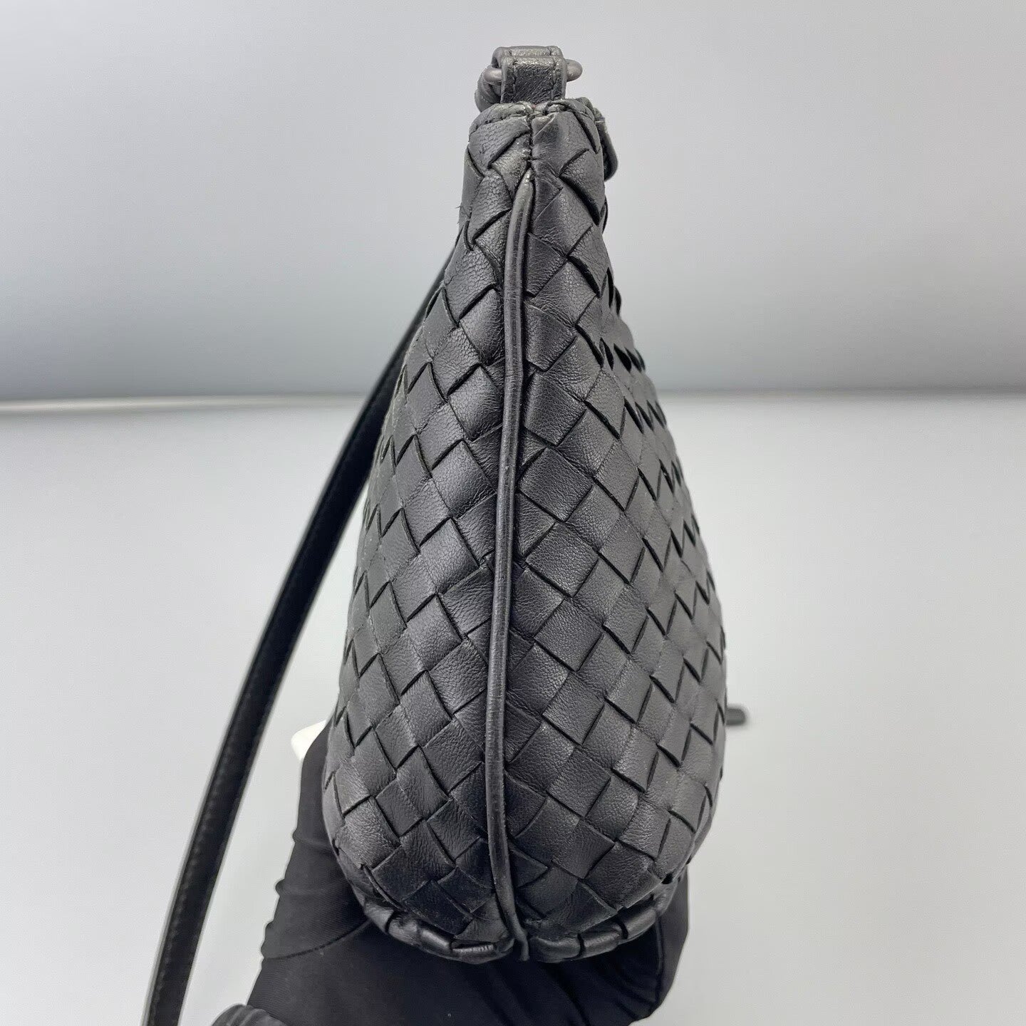 Bottega Veneta - Intrecciato Pouch Bag - Lambskin leather - Black - (mini)