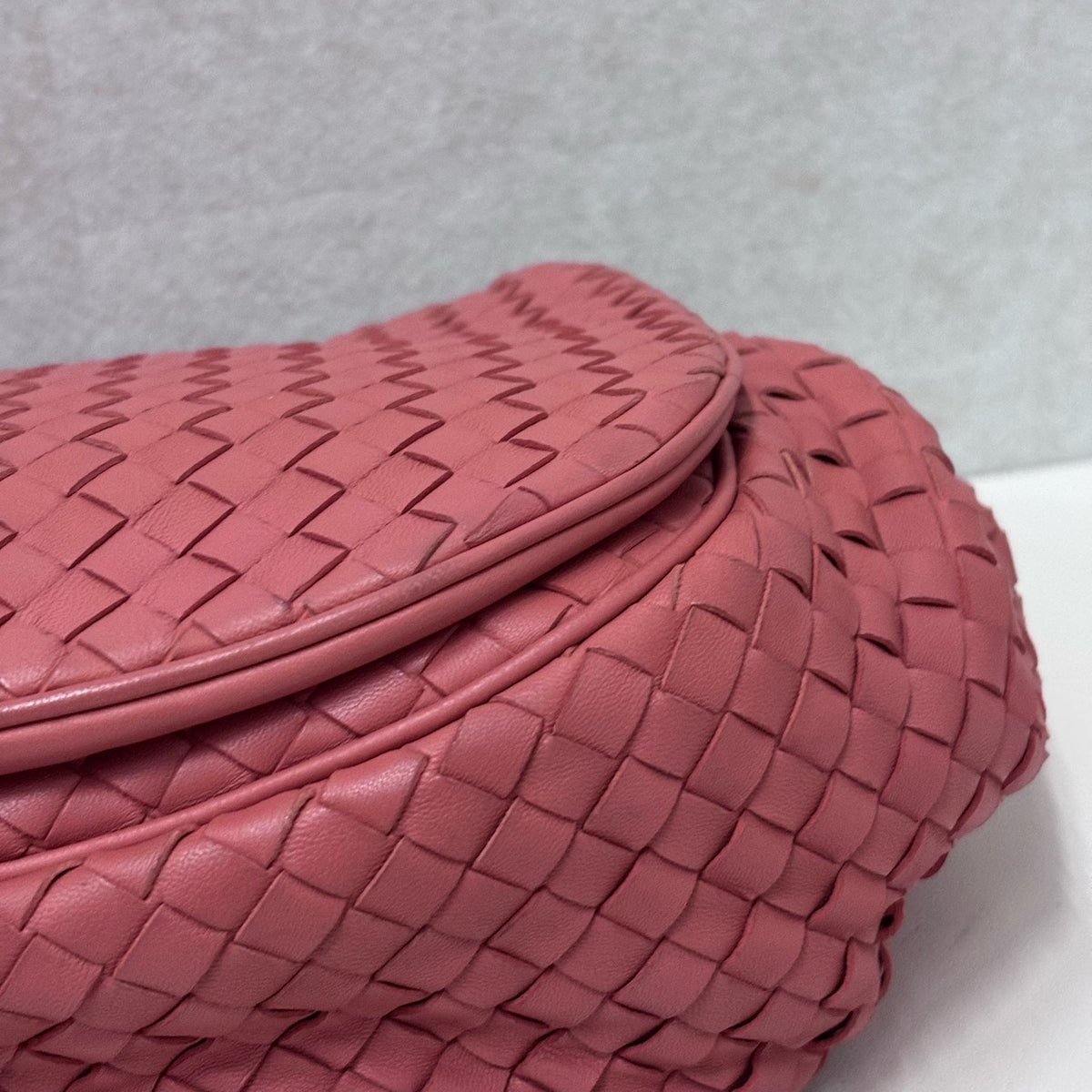 Bottega Veneta - Intrecciato Shoulder Bag - Leather - Pink - (medium)