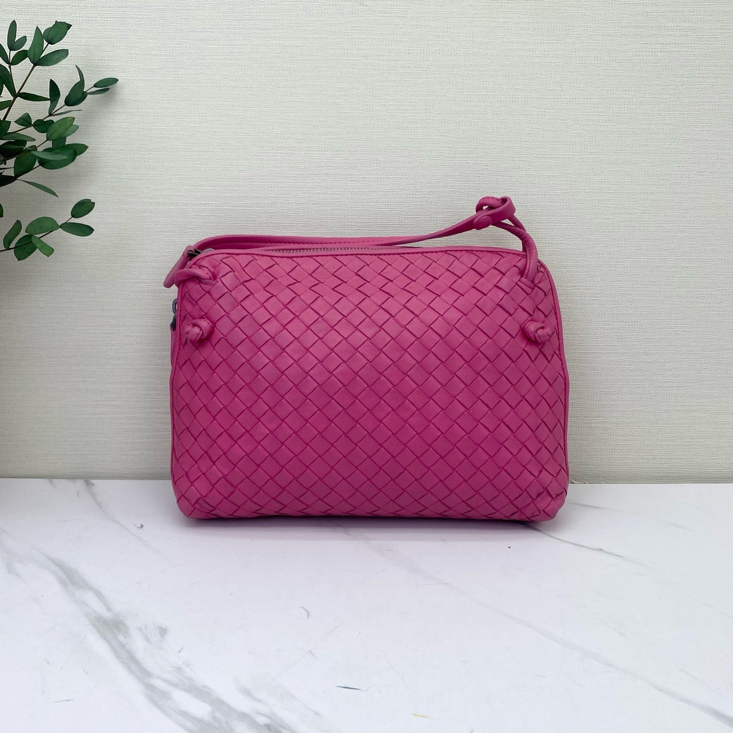 Bottega Veneta - Intrecciato Shoulder Bag - Leather - Pink - (small)