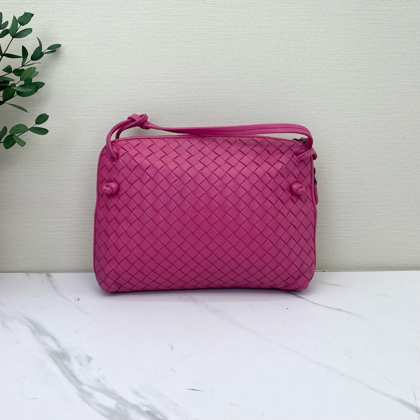 Bottega Veneta - Intrecciato Shoulder Bag - Leather - Pink - (small)