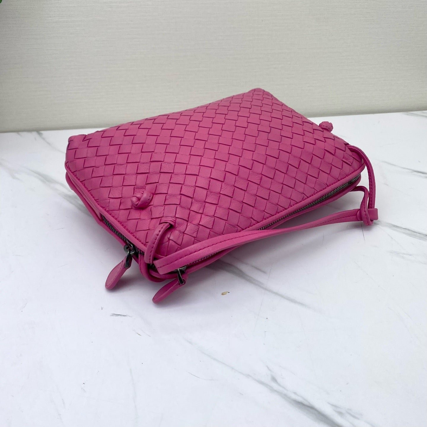 Bottega Veneta - Intrecciato Shoulder Bag - Leather - Pink - (small)