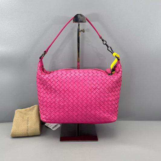 Bottega Veneta - Intrecciato Woven Shoulder Bag - Lambskin leather - Pink - (Small)
