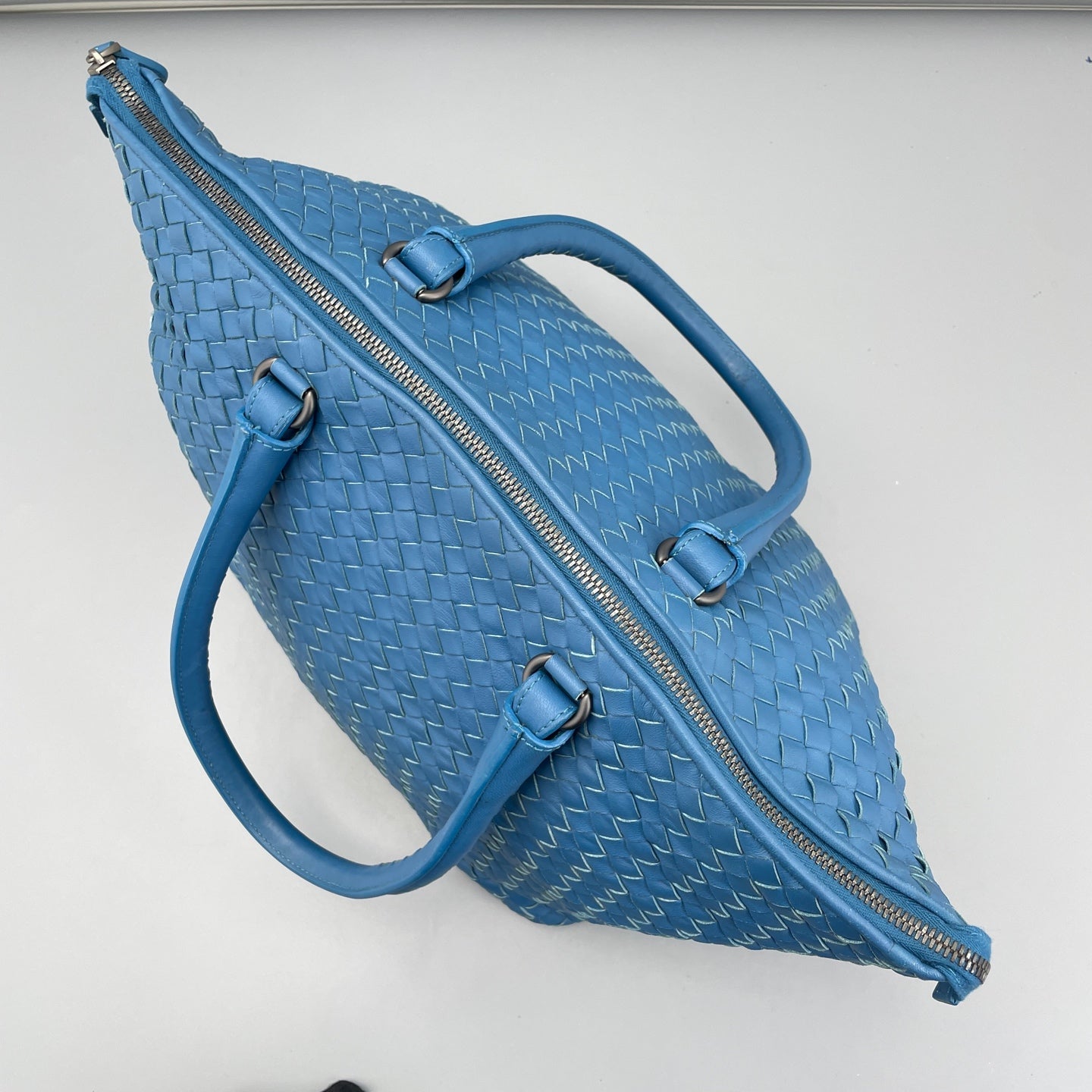 Bottega Veneta - Intrecciato Woven Tote - Leather - Blue - (Large)