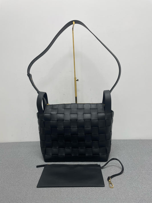 Bottega Veneta - Intreccio - Leather - Black - (medium)
