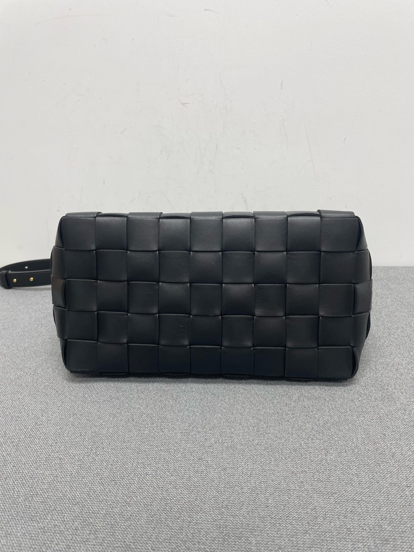 Bottega Veneta - Intreccio - Leather - Black - (medium)