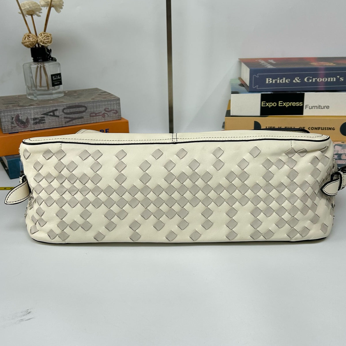Bottega Veneta - Messenger Bag - Leather - White - (medium)