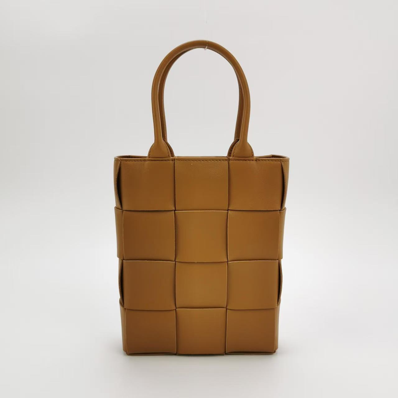 Bottega Veneta - Mini Arco Tote - Calfskin leather - Camel - (mini)