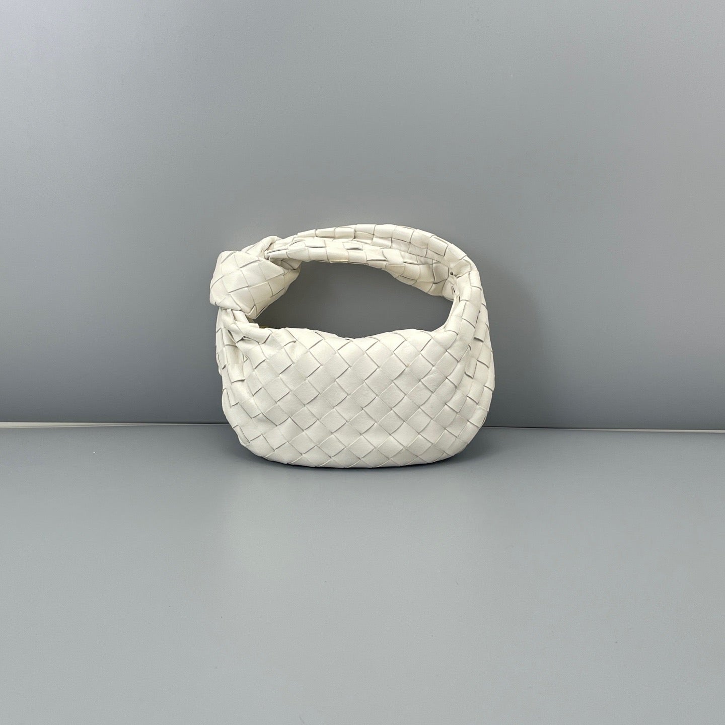 Bottega Veneta - Mini Jodie - Lambskin leather - White - (Mini)