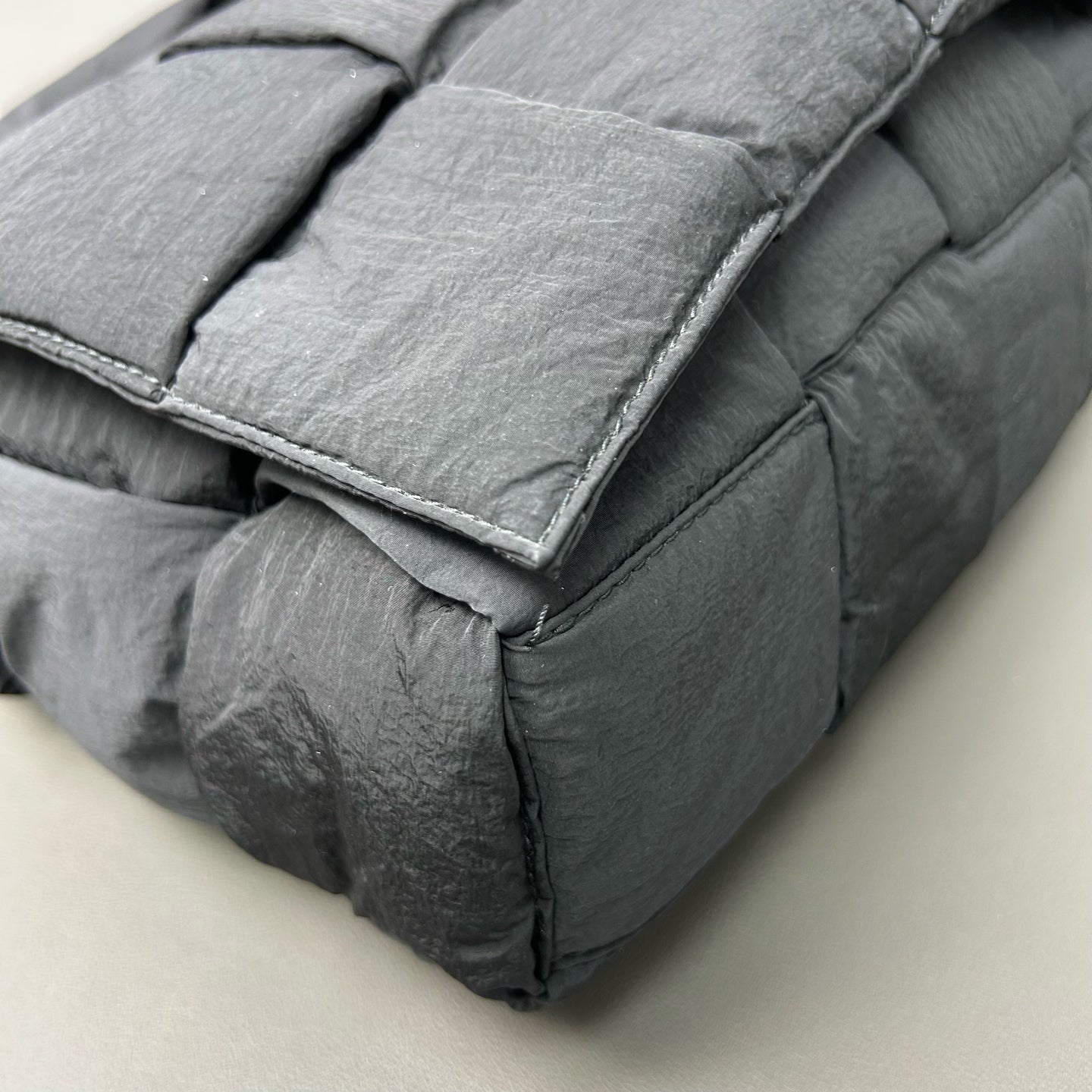 Bottega Veneta - Nylon Cassette - Nylon - Grey - (Extra-large)