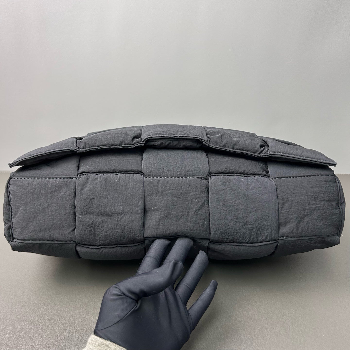 Bottega Veneta - Nylon Cassette - Nylon - Grey - (Extra-large)