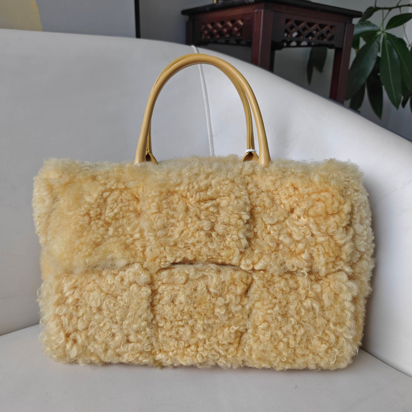 Bottega Veneta - Other - Fur - Other - Yellow - (medium)