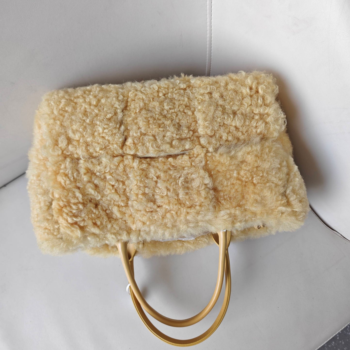 Bottega Veneta - Other - Fur - Other - Yellow - (medium)