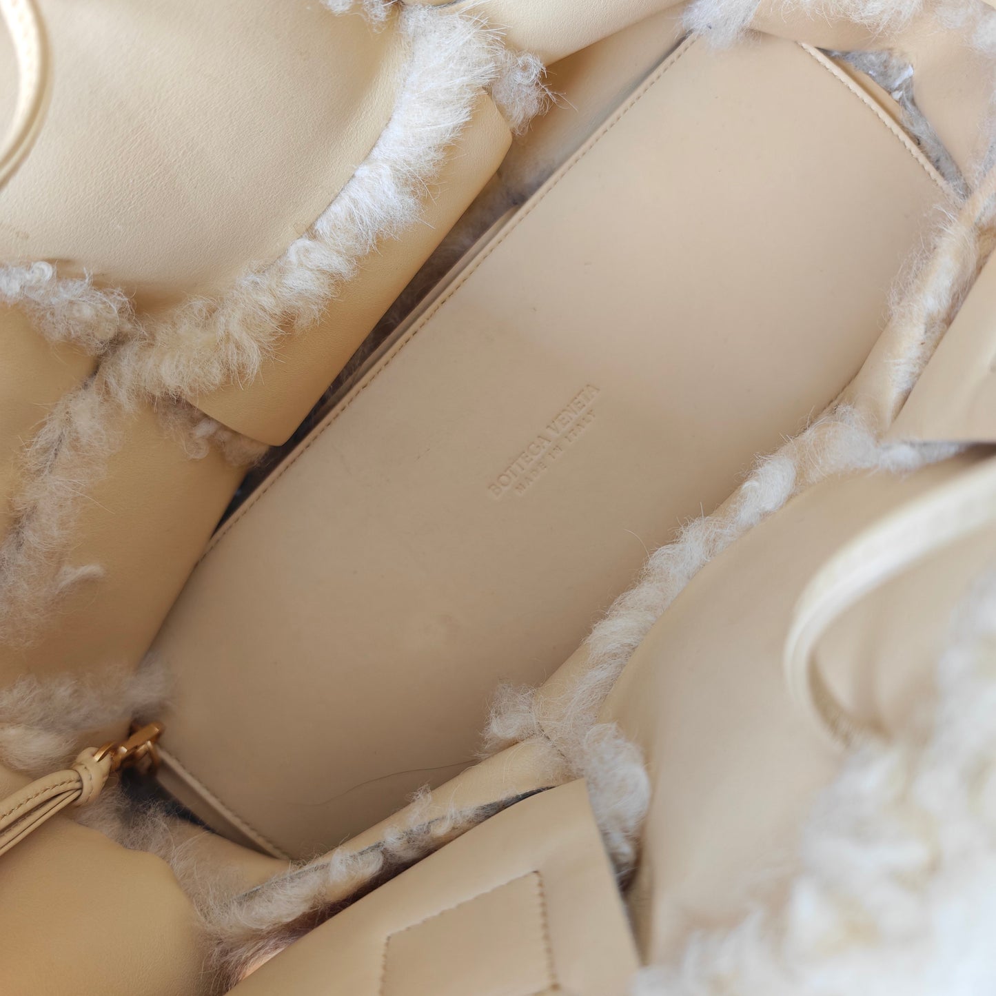 Bottega Veneta - Other - Fur - Other - Yellow - (medium)