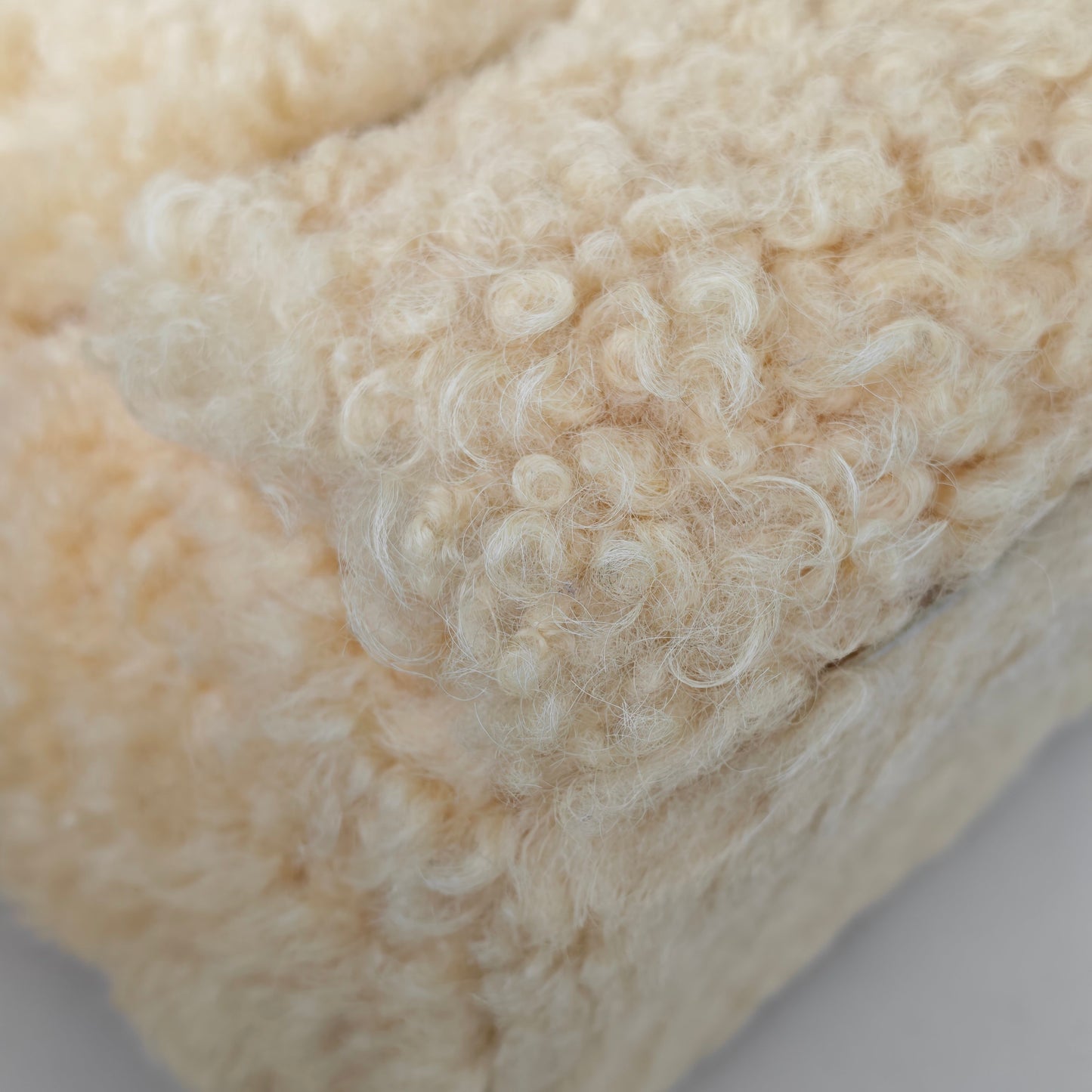 Bottega Veneta - Other - Fur - Other - Yellow - (medium)