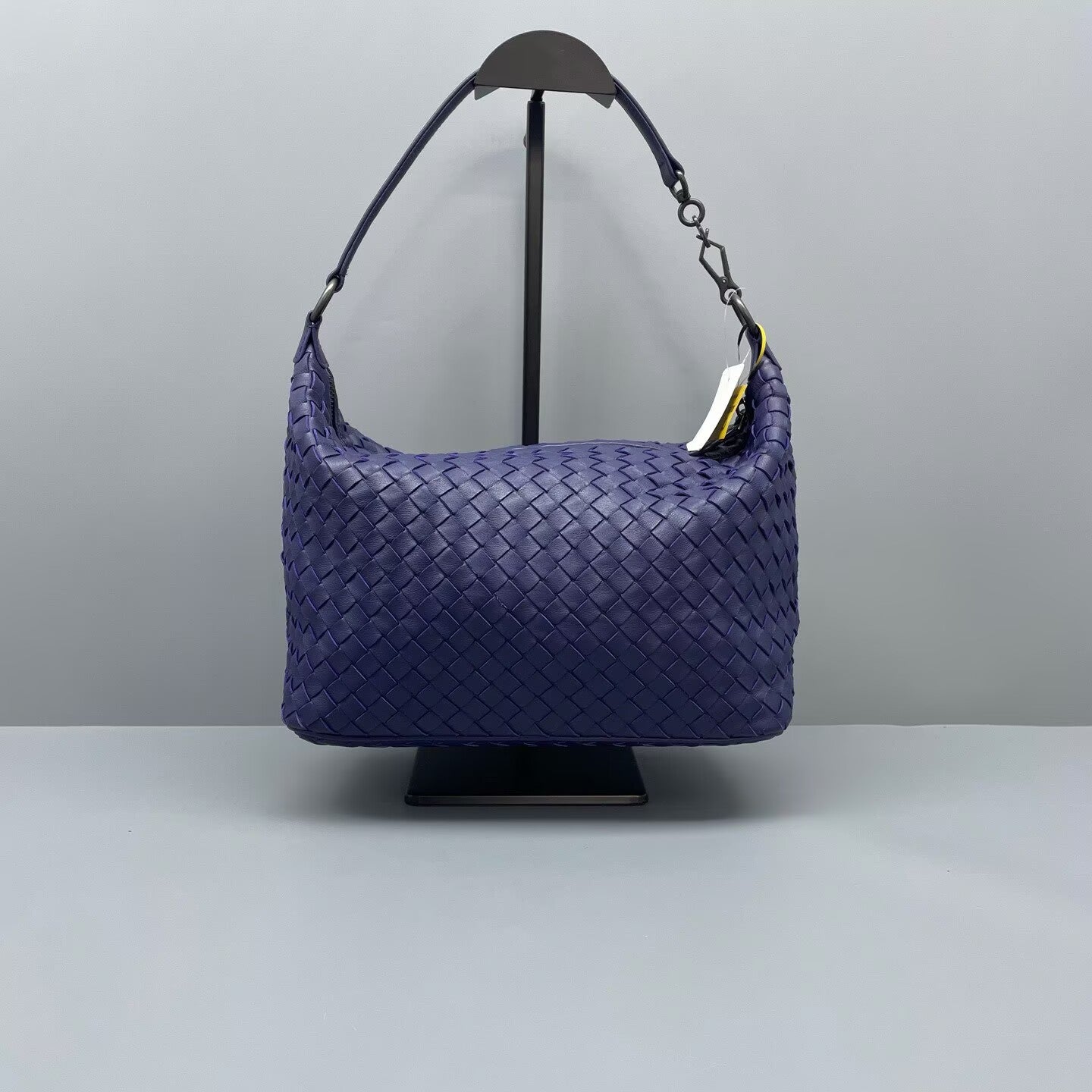 Bottega Veneta - Other - Intrecciato woven leather - Deep Blue - (medium)