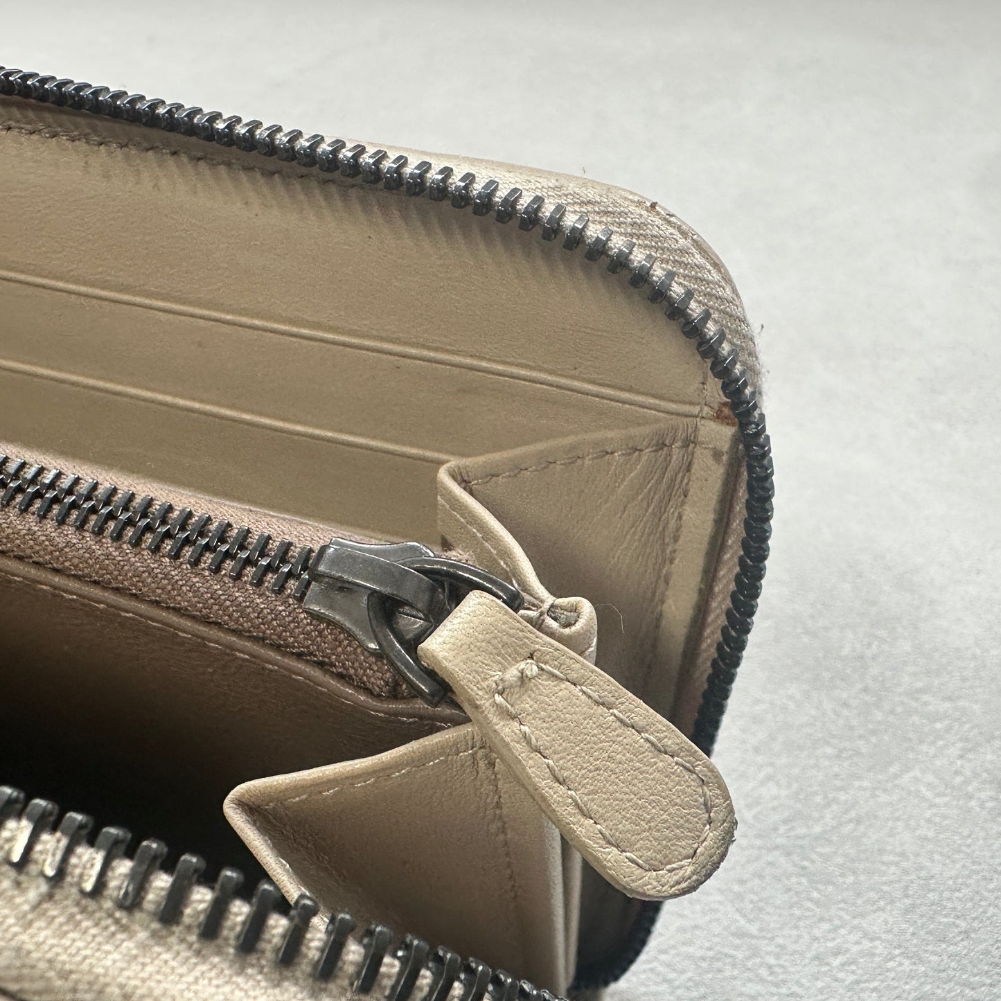 Bottega Veneta - Other - Leather - Beige - (medium)