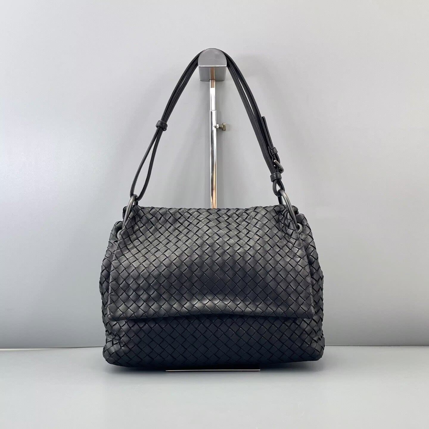 Bottega Veneta - Other - Leather - Black - (medium)