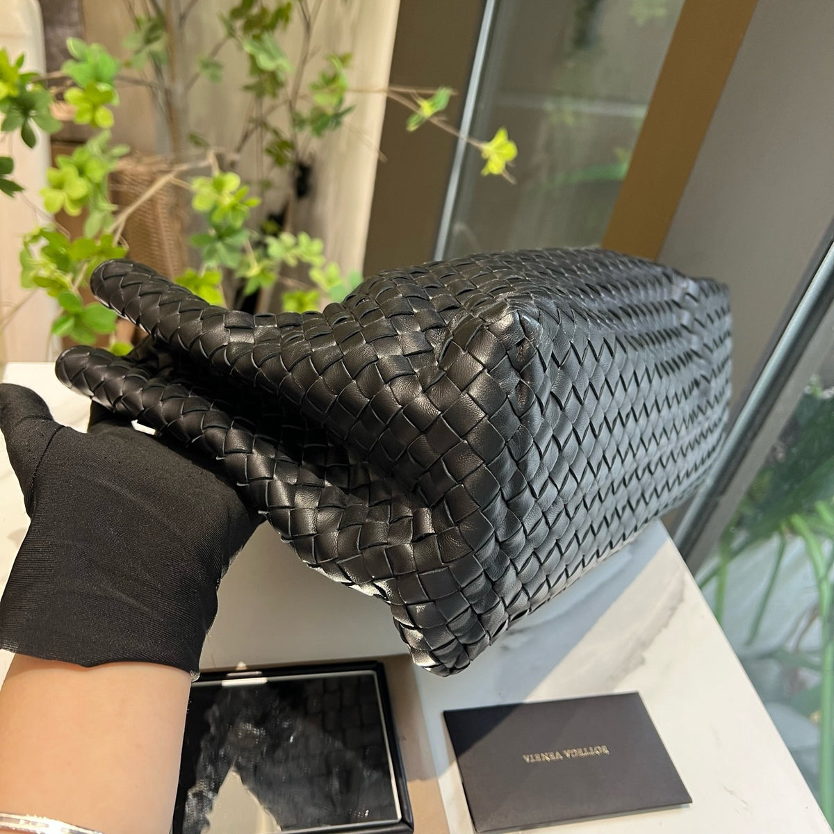 Bottega Veneta - Other - Leather - Black - (medium)