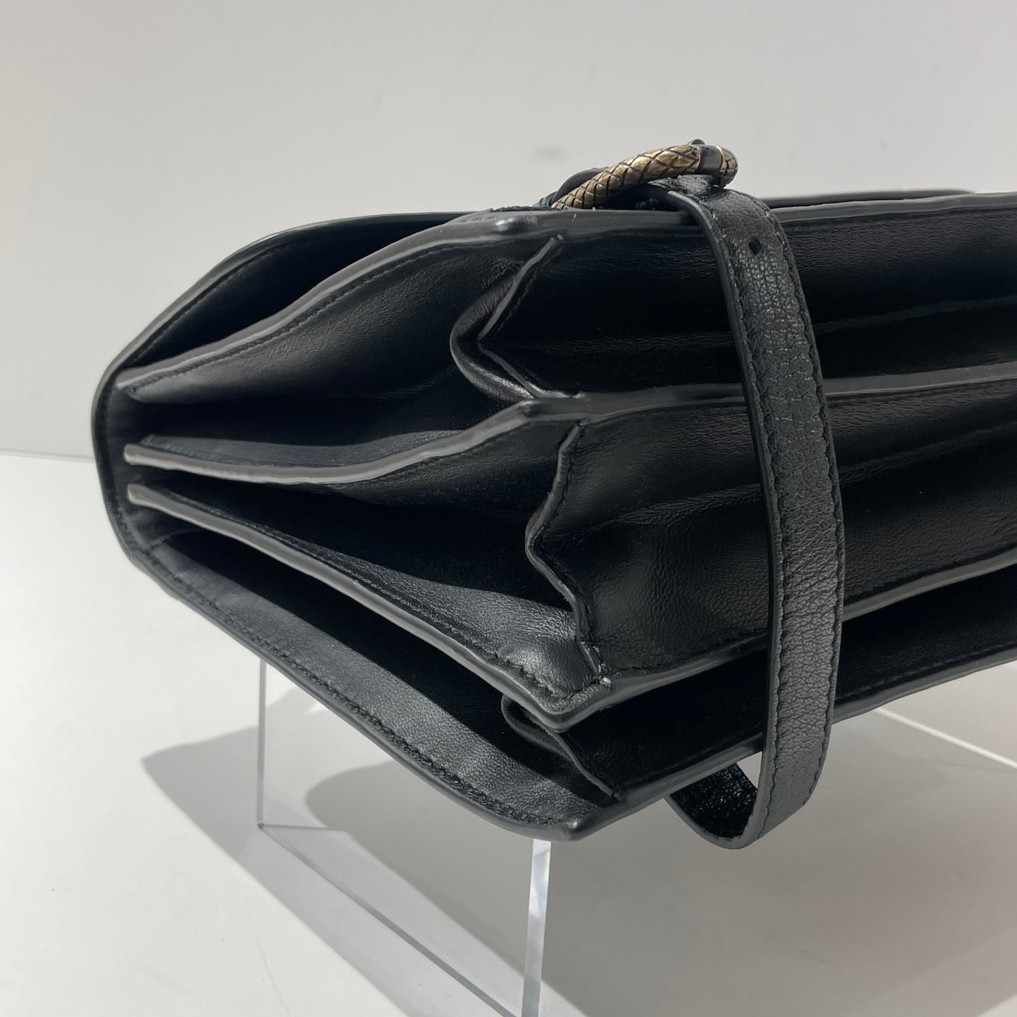 Bottega Veneta - Other - Leather - Black - (medium)