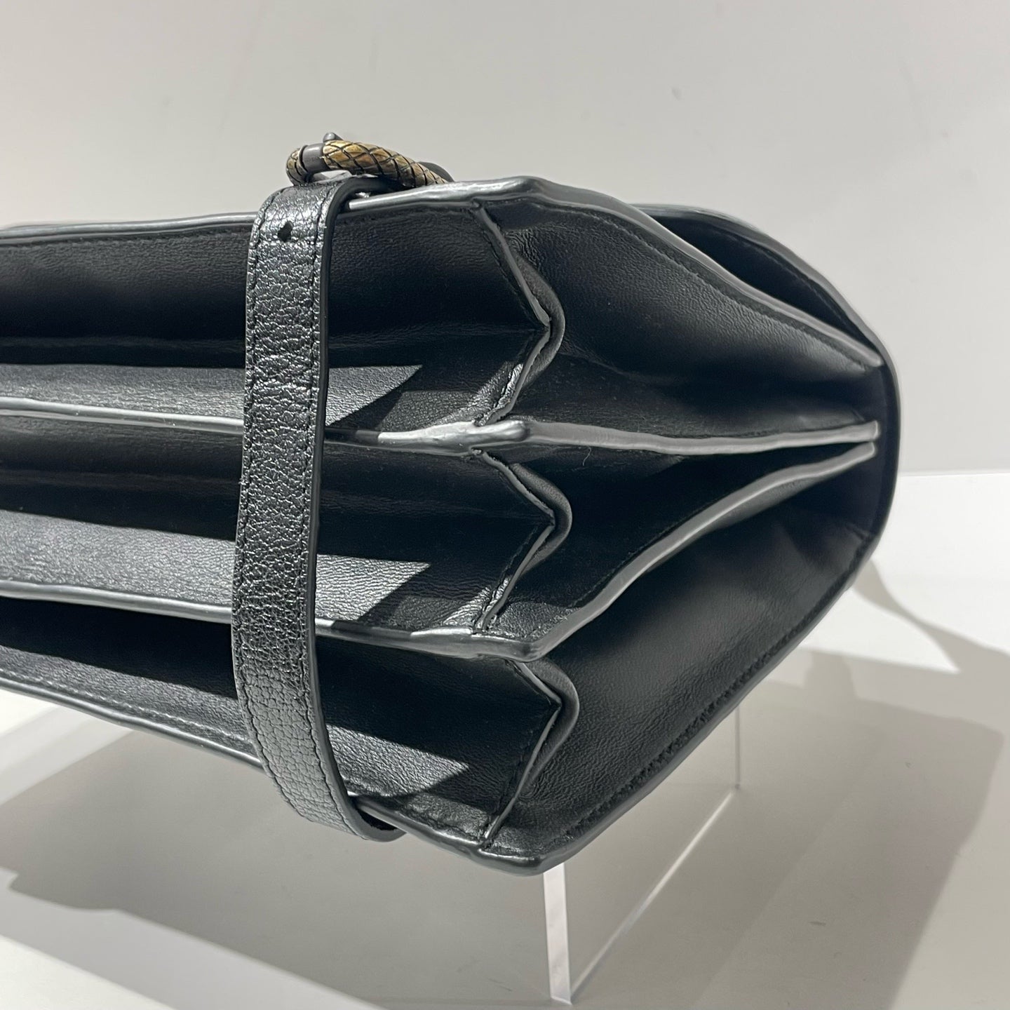 Bottega Veneta - Other - Leather - Black - (medium)