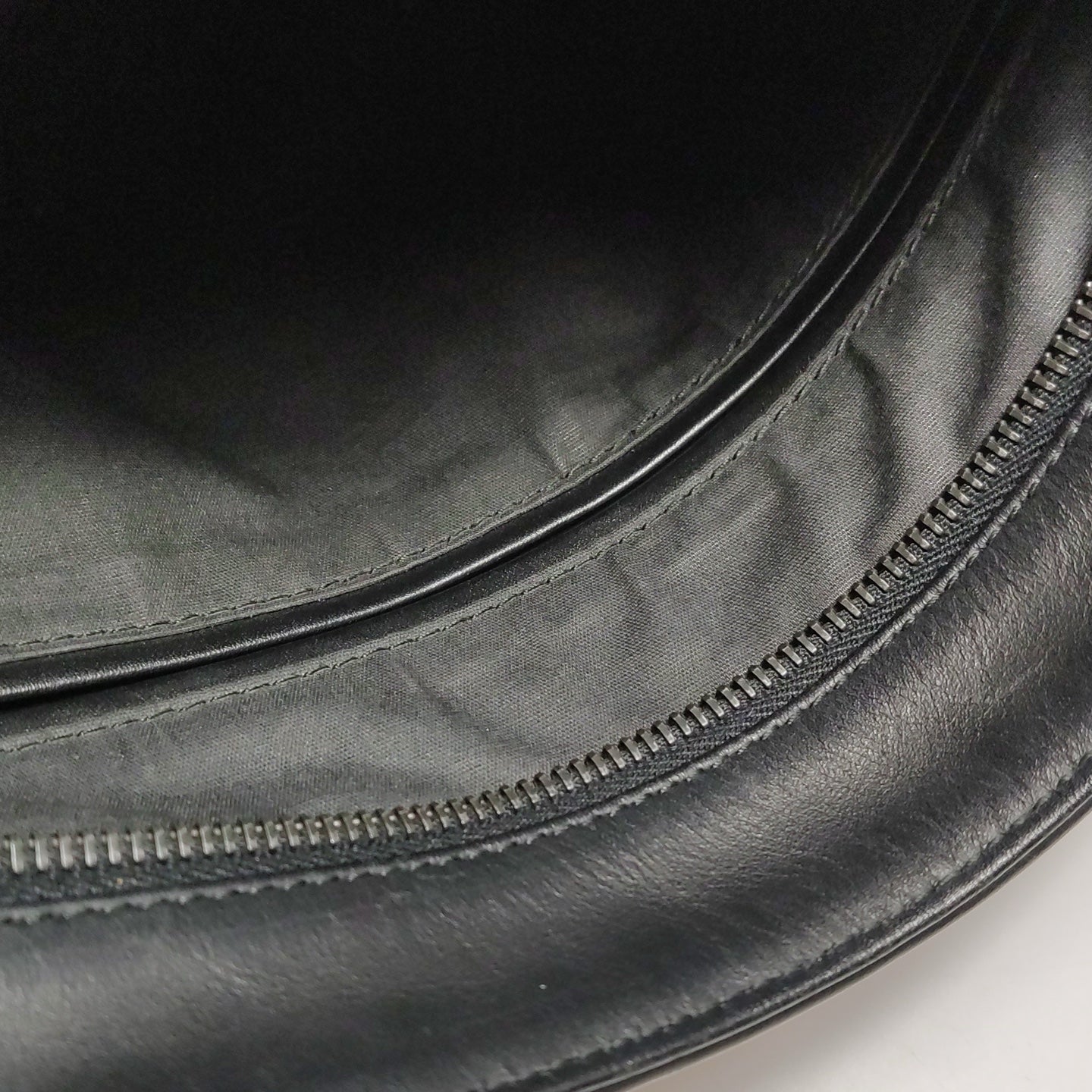 Bottega Veneta - Other - Leather - Black - (medium)