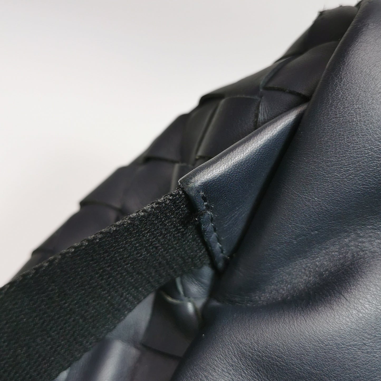 Bottega Veneta - Other - Leather - Black - (medium)