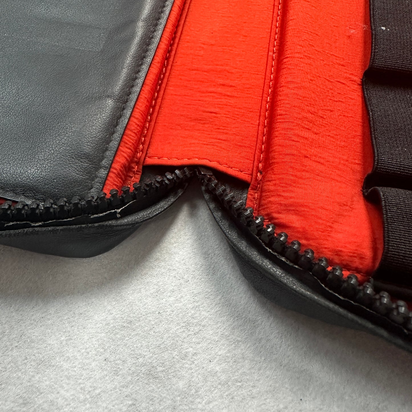 Bottega Veneta - Other - Leather - Black - (medium)