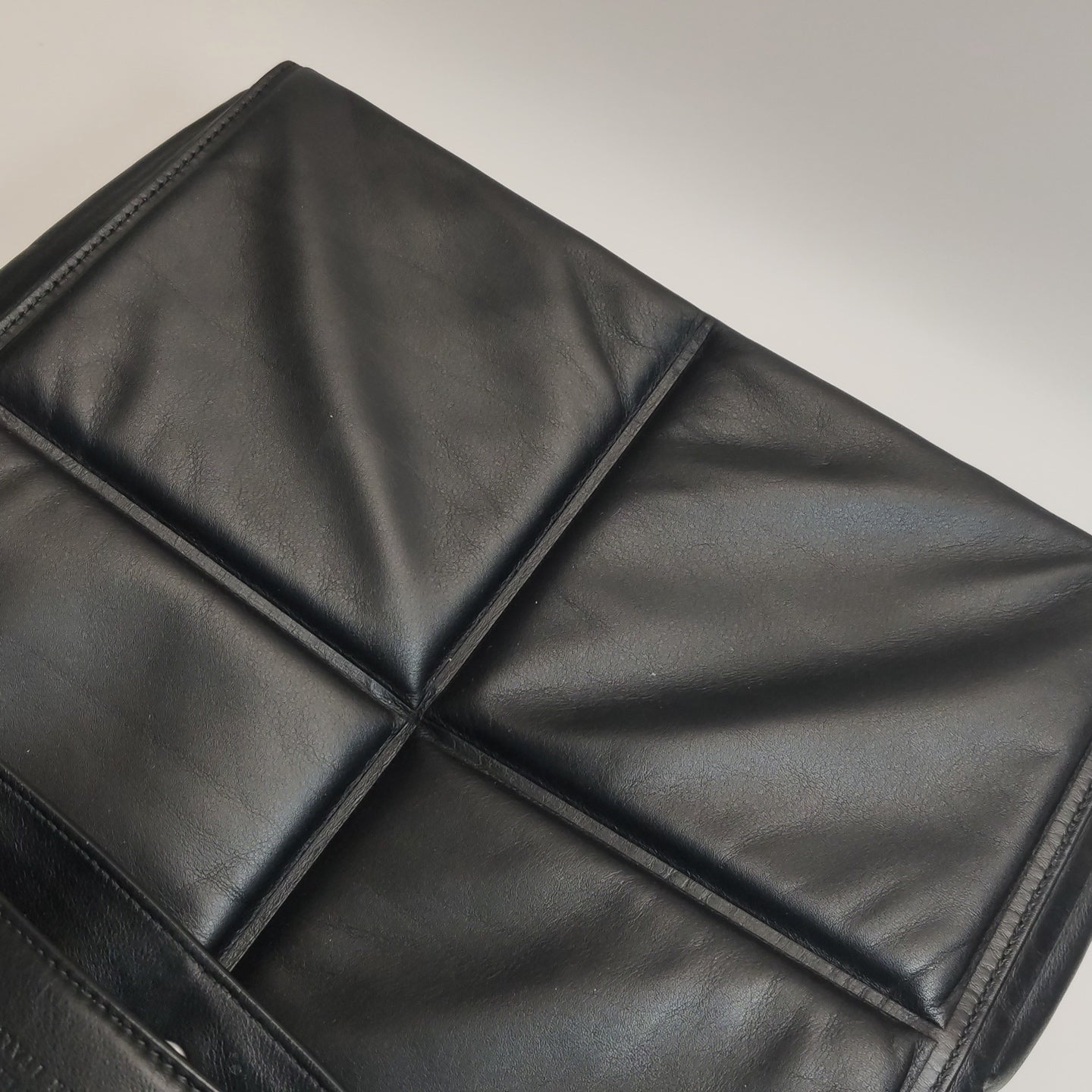 Bottega Veneta - Other - Leather - Black - (medium)