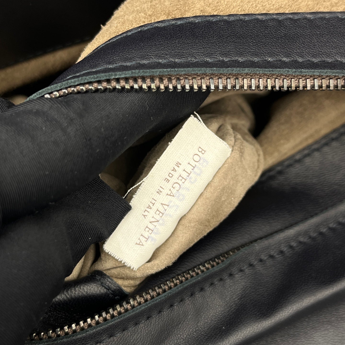 Bottega Veneta - Other - Leather - Black - (medium)