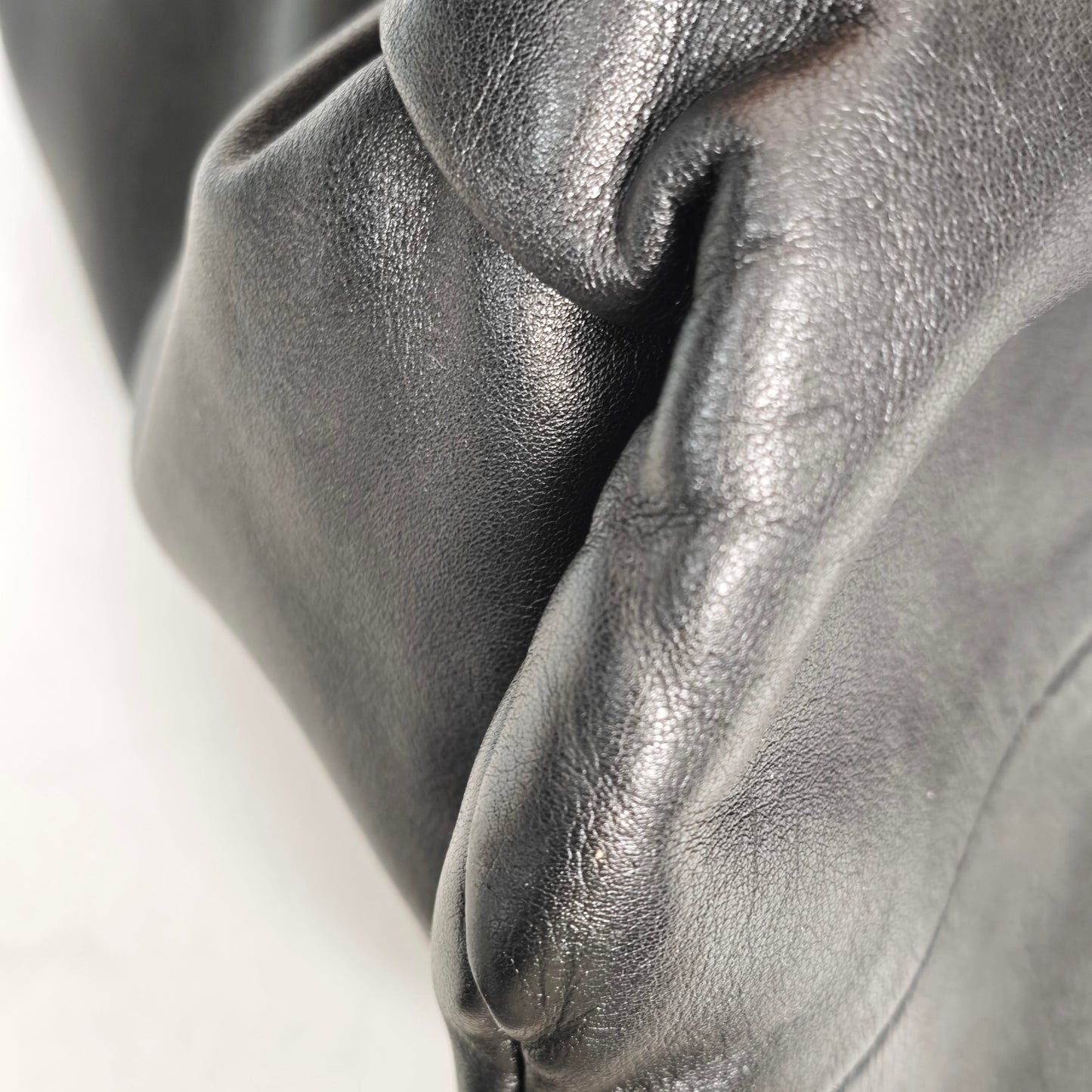 Bottega Veneta - Other - Leather - Black - (medium)