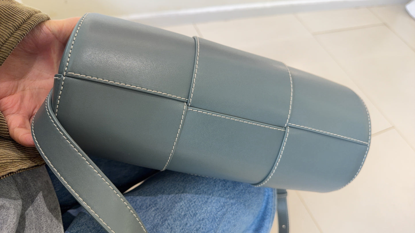 Bottega Veneta - Other - Leather - Blue - (medium)