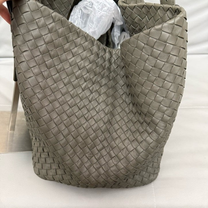 Bottega Veneta - Other - Leather - Grey - (large)