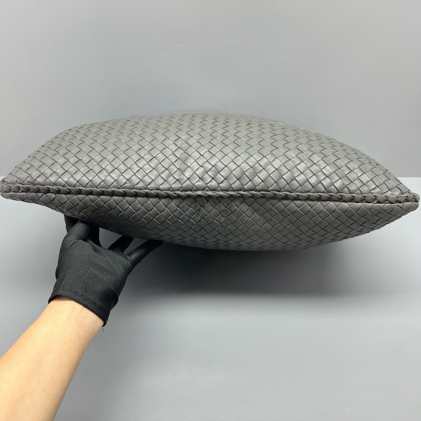 Bottega Veneta - Other - Leather - Grey - (large)