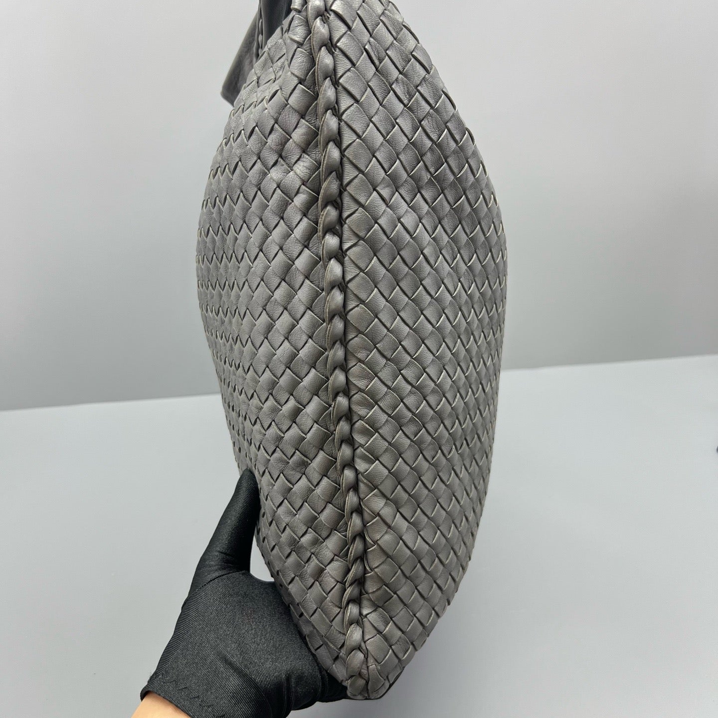 Bottega Veneta - Other - Leather - Grey - (large)