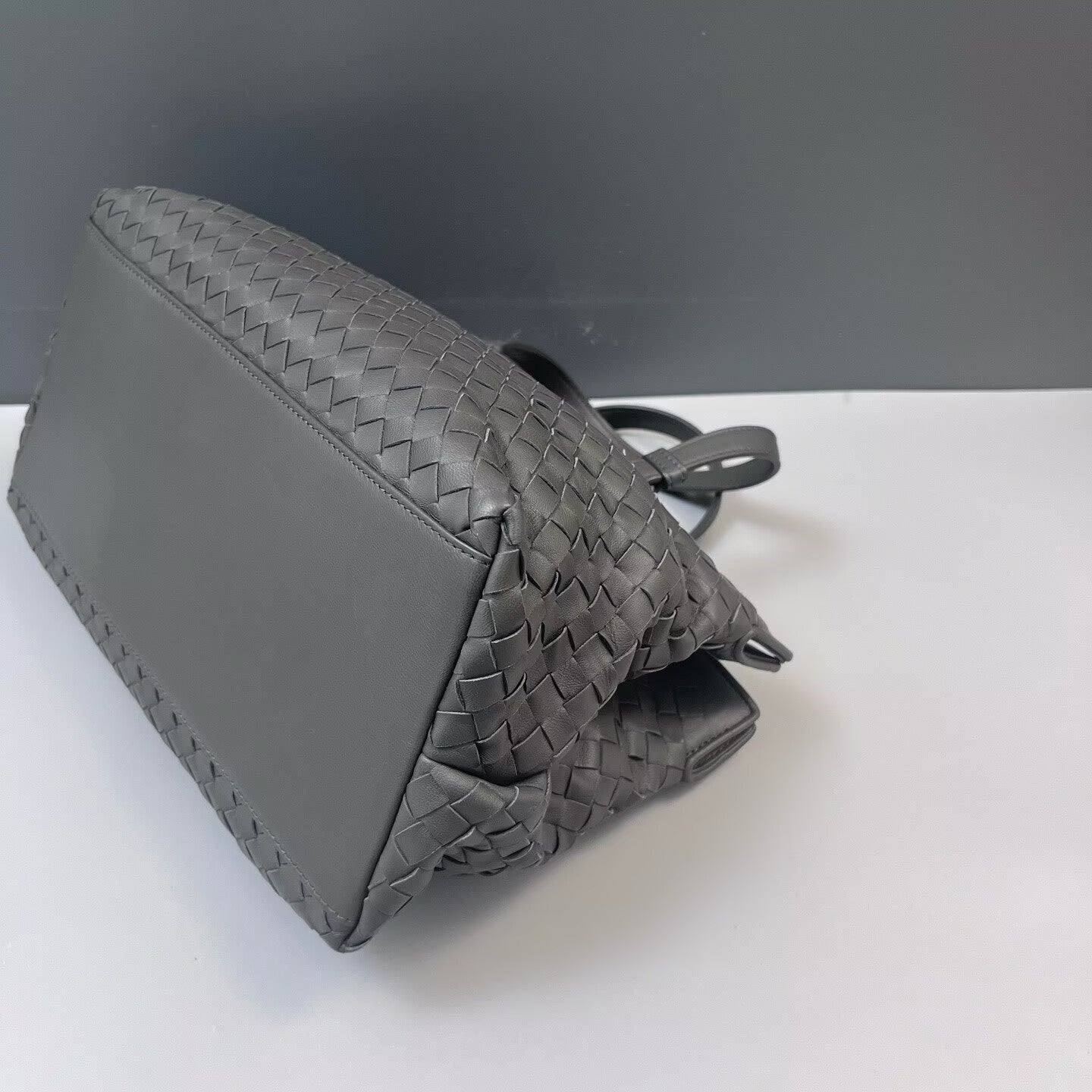 Bottega Veneta - Other - Leather - Grey - (medium)