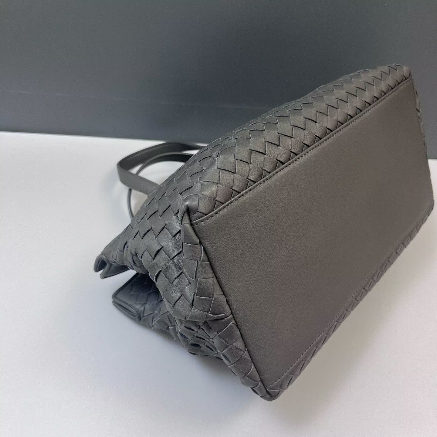Bottega Veneta - Other - Leather - Grey - (medium)
