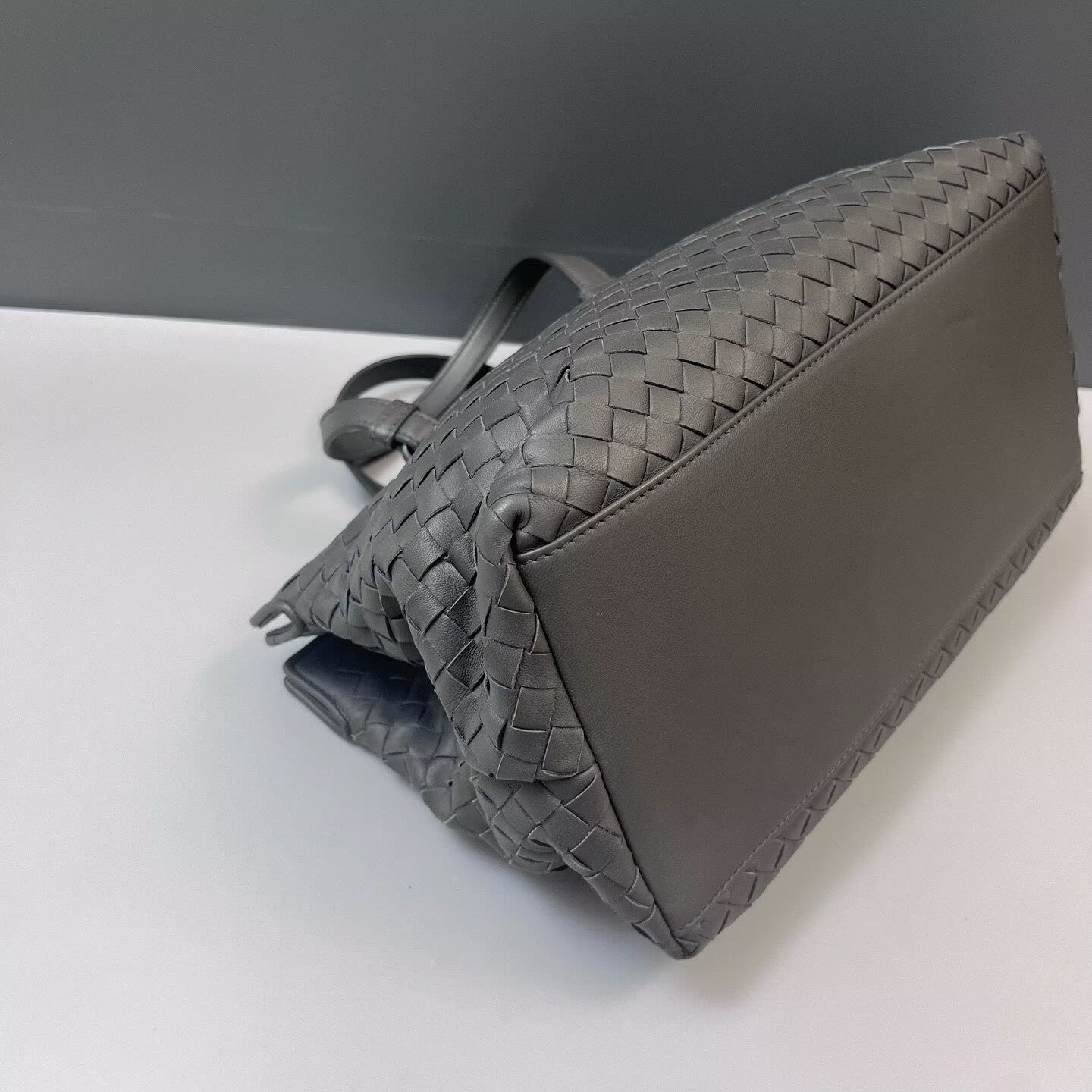 Bottega Veneta - Other - Leather - Grey - (medium)