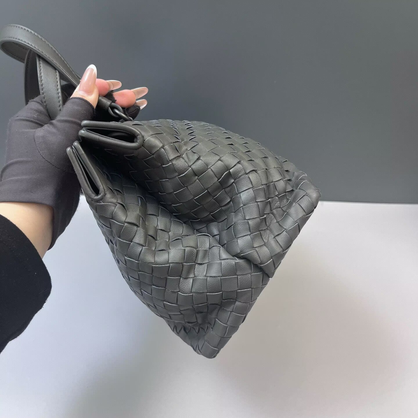 Bottega Veneta - Other - Leather - Grey - (medium)