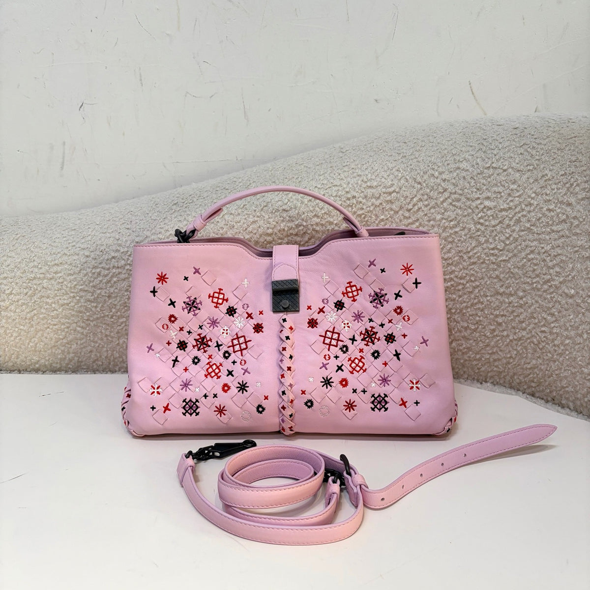Bottega Veneta - Other - Leather - Pink - (Medium)