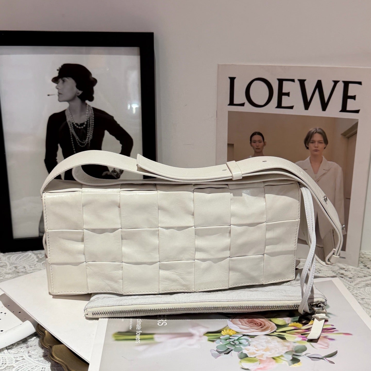 Bottega Veneta - Other - Leather - White - (medium)