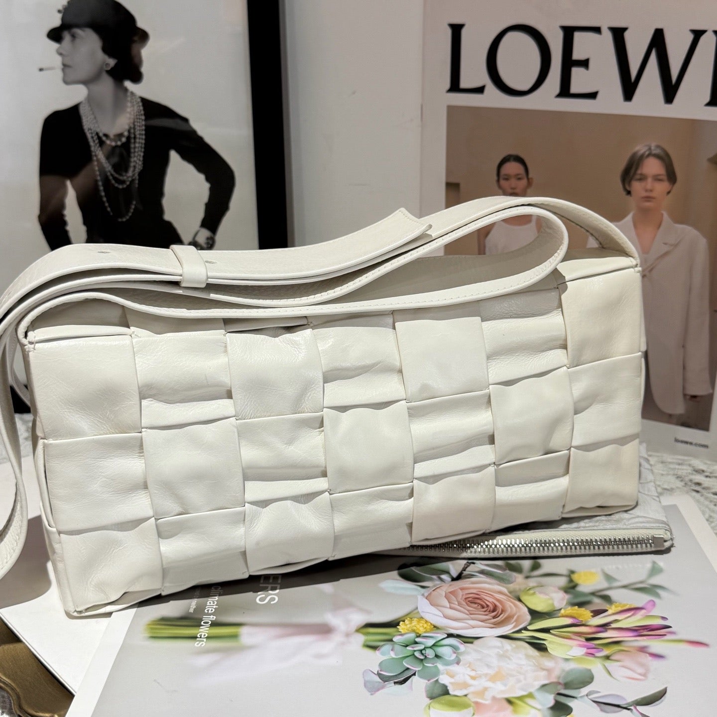 Bottega Veneta - Other - Leather - White - (medium)
