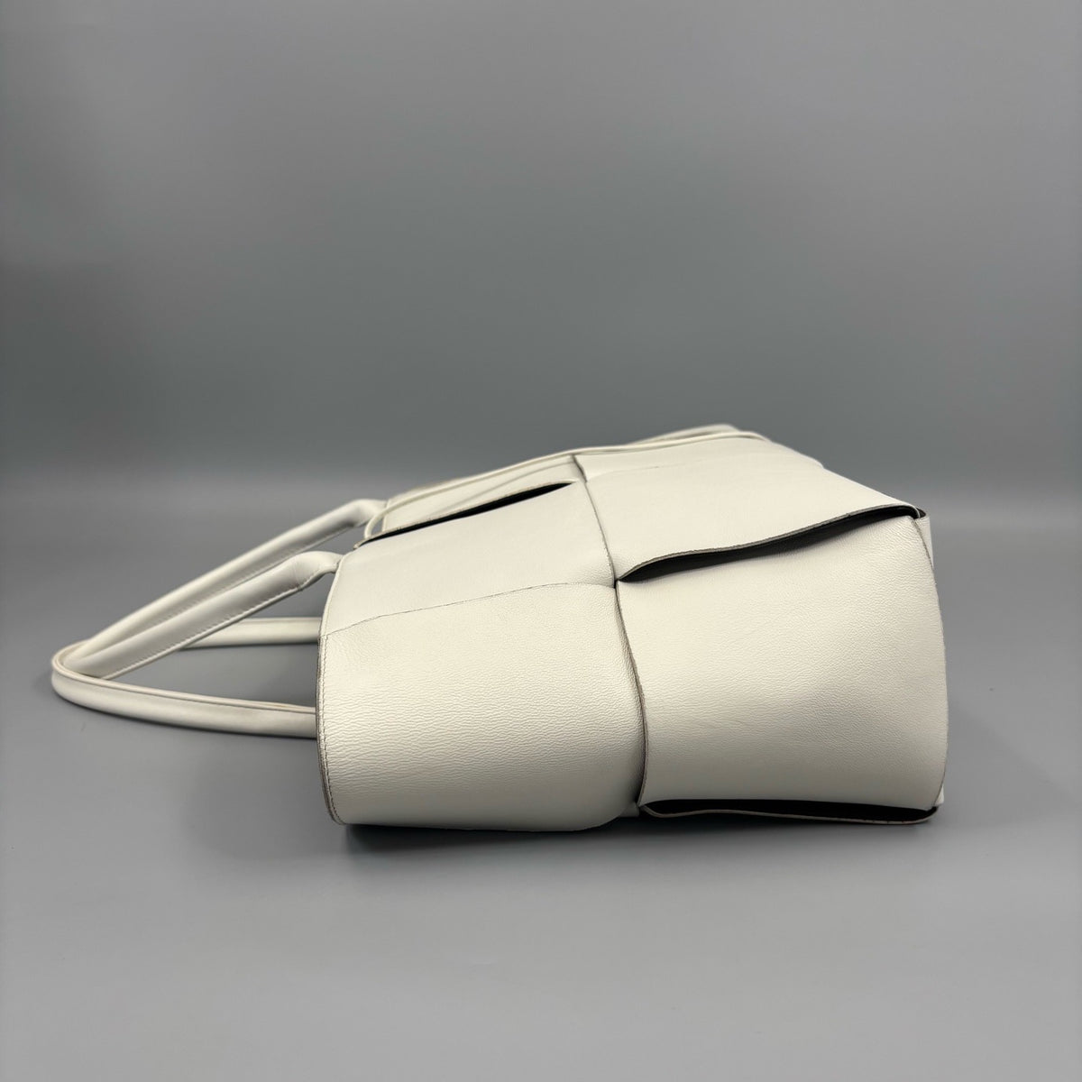 Bottega Veneta - Other - Leather - White - (Medium)