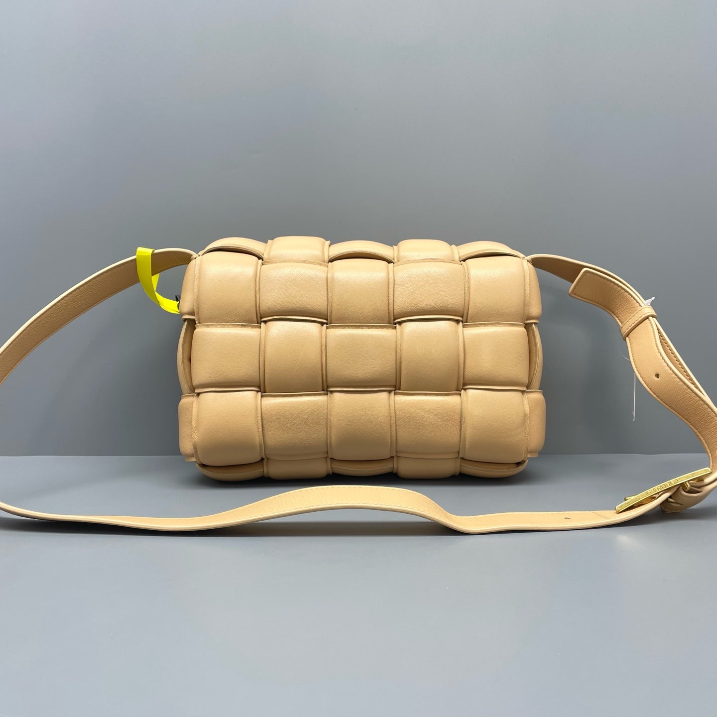 Bottega Veneta - Padded Cassette Bag - Lambskin leather - Beige - (Medium)