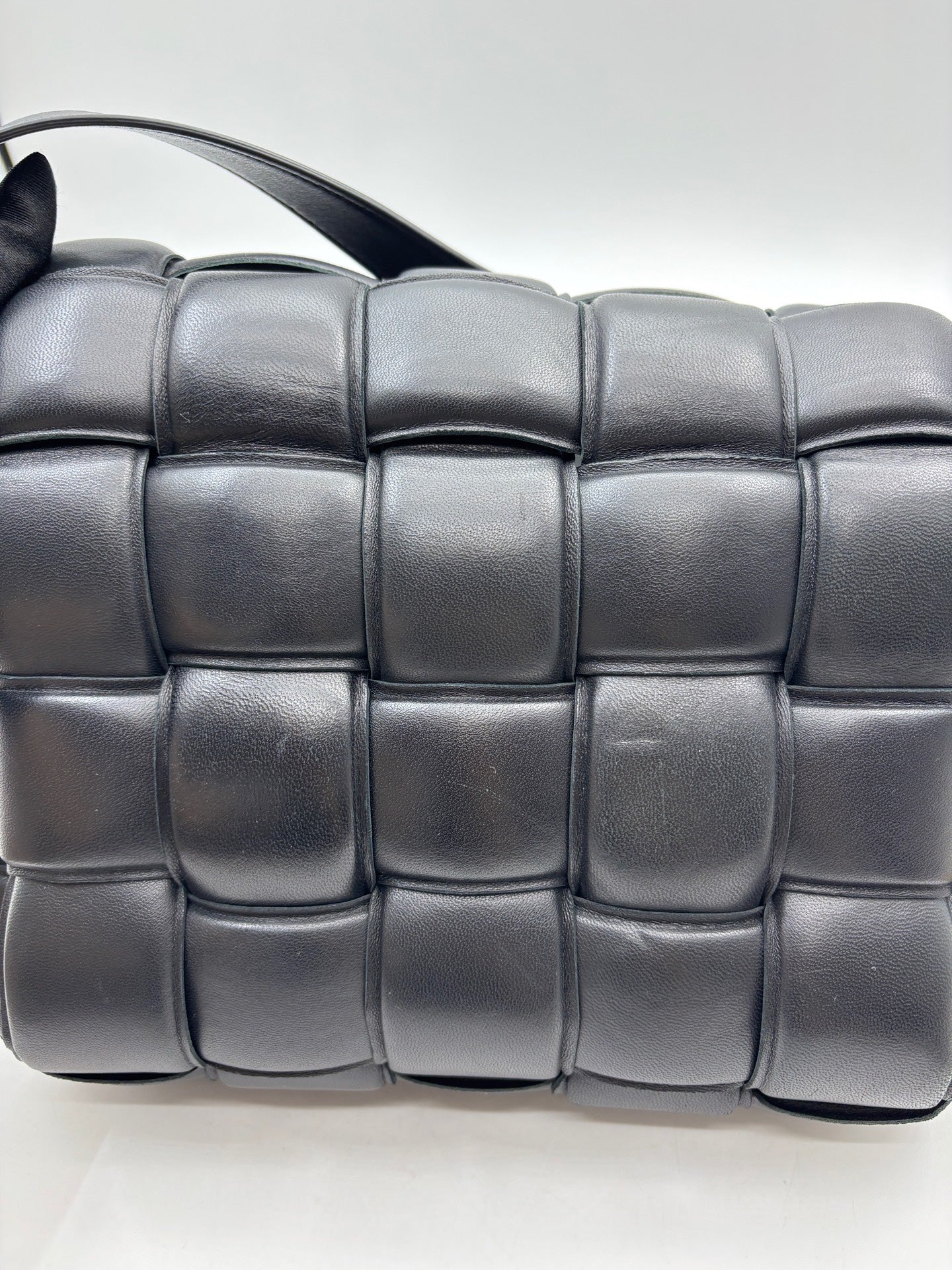 Bottega Veneta - Padded Cassette - Leather - Black - (medium)